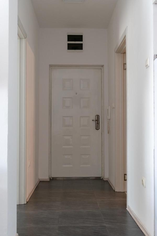 Ferienwohnung Stan Na Dan 021 Novi Sad Exterior foto