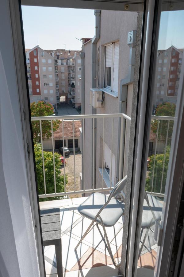 Ferienwohnung Stan Na Dan 021 Novi Sad Exterior foto
