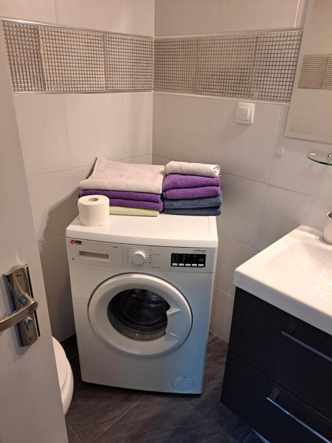 Ferienwohnung Stan Na Dan 021 Novi Sad Exterior foto