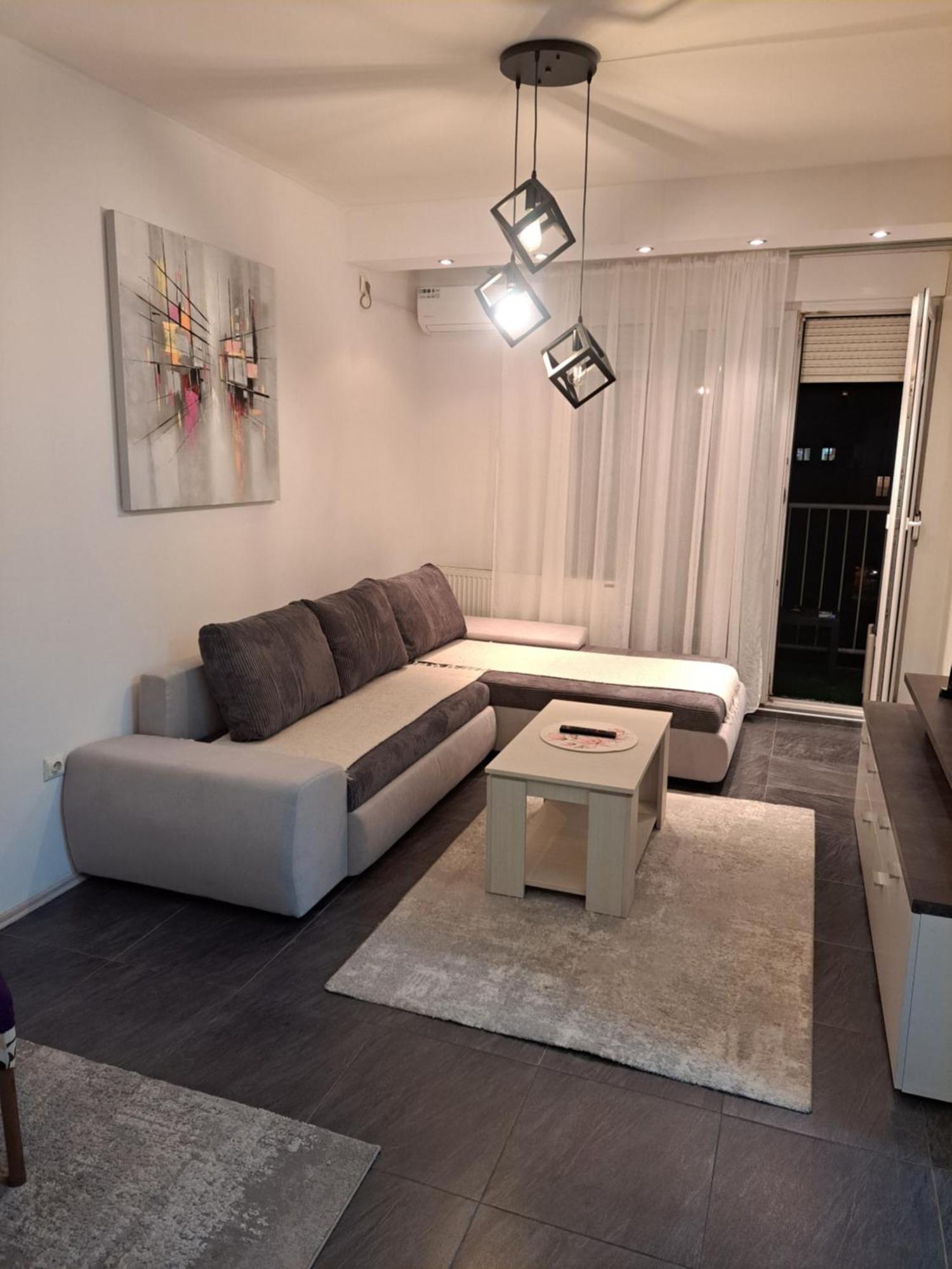 Ferienwohnung Stan Na Dan 021 Novi Sad Exterior foto